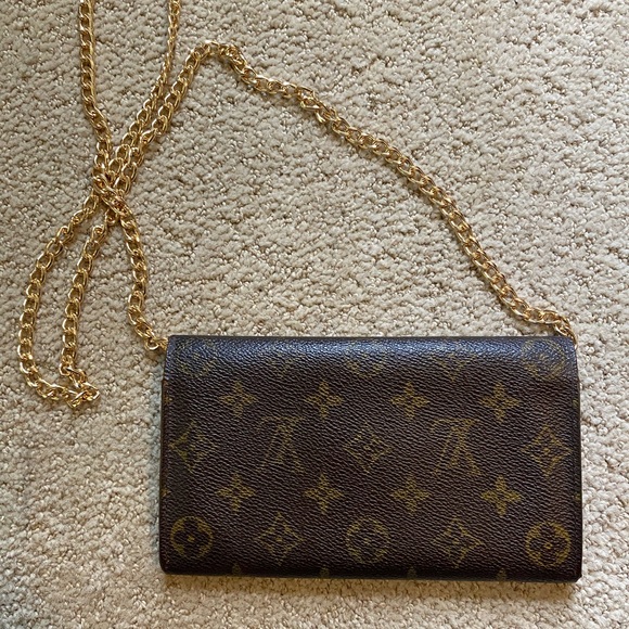 Authentic Louis Vuitton Sarah classic monogram canvas wallet on chain crossbody - Picture 2 of 13